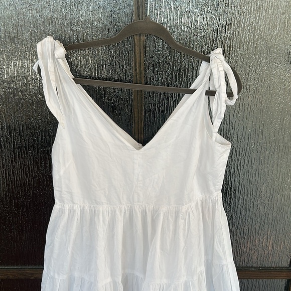 Peter Som
White Tiered Dress size 10 - Picture 7 of 10